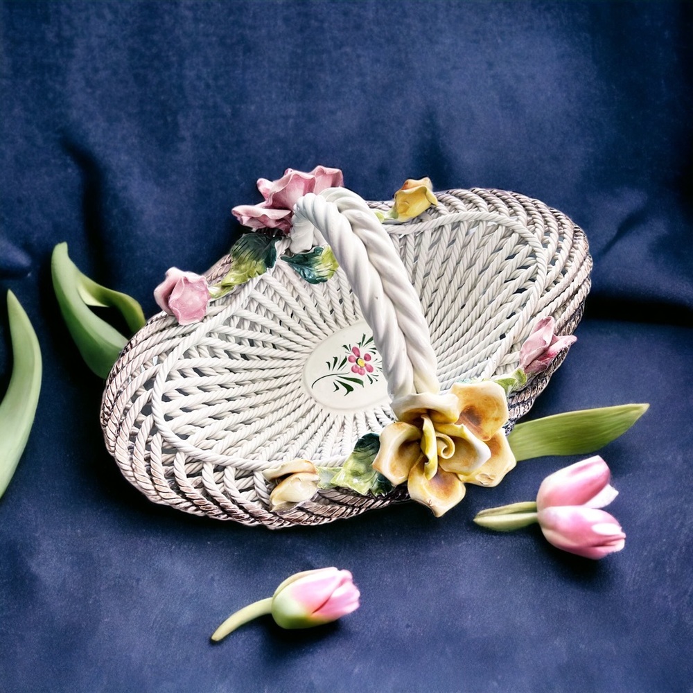 Capodimonte Large Woven Porcelain Floral Basket Classic Style, *RARE*